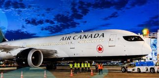 Avión Boeing 787-8 Dreamliner de la aerolínea Air Canada en el AILA. Foto La Hora: DGAC