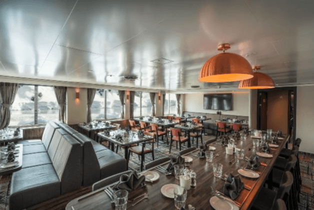 Uno de los restaurantes del MV Hondius