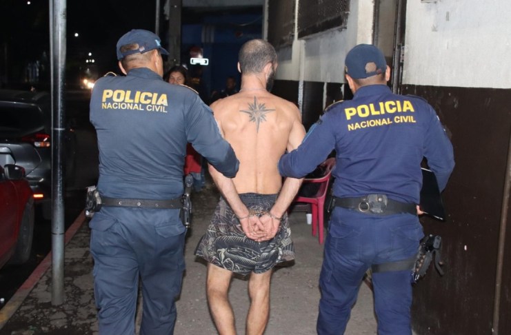 Capturan a Mark Grass, un ruso en Guatemala que circulaba con vehículo robado