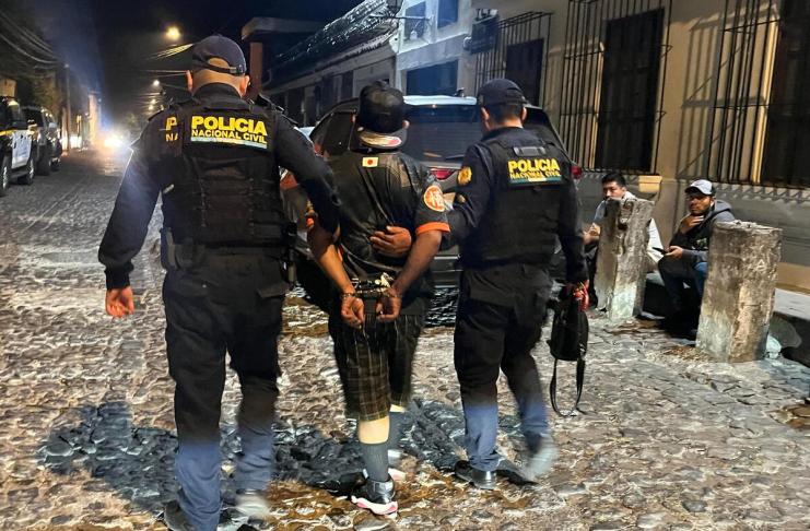 Capturan a hombre señalado de distribuir pastillas de fentanilo en discotecas de Antigua Guatemala