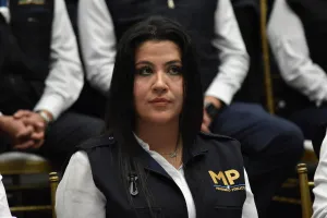 Fiscal Cinthia Monterroso se involucra en denuncia por adopciones ilegales donde es señalada Consuelo Porras