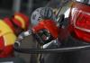 Precios de las gasolinas regular y superior aumentan más de un quetzal Desde este martes 19 de mayo, los consumidores deberán pagar Q1.08 por galón de las gasolinas regular y superior, mientras que para el diésel Q0.15. Foto La Hora: archivo