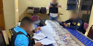 Coordinación de captura de agentes de la PNC por falsedad ideológica. Foto La Hora: MP