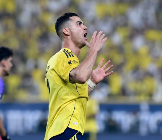 Bento, portero brasileño del Al Nassr, protagonizó un increíble error que dejó sin posibilidades a Cristiano Ronaldo de coronarse campeón en esta jornada.