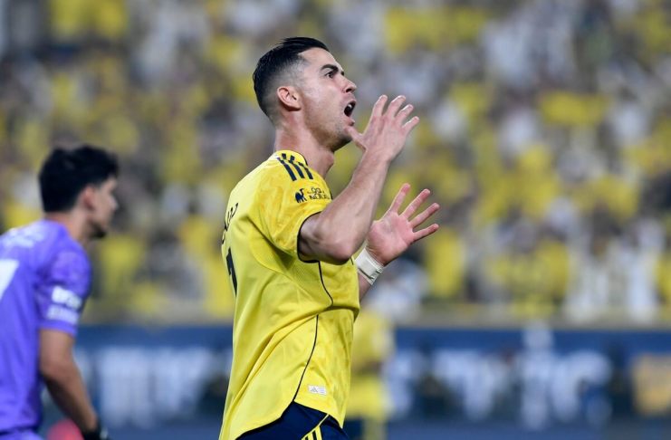 Bento, portero brasileño del Al Nassr, protagonizó un increíble error que dejó sin posibilidades a Cristiano Ronaldo de coronarse campeón en esta jornada.