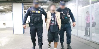 Alias "Diablo" detenido cuando trasladaba un cadáver en el baúl de un vehículo. Foto La Hora: PNC.