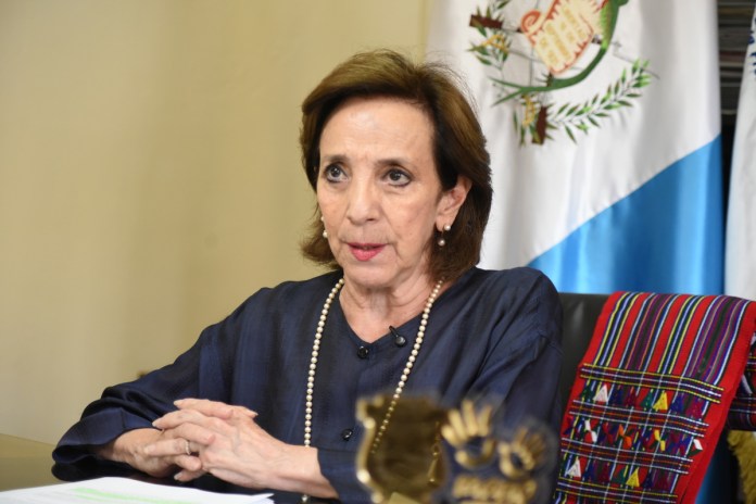 Palmieri explica que solo el factor del consumo de agua contaminada puede afectar a la malnutrición en el país, pero muchos de ellos si vivenen derivados del problema. 