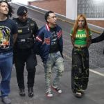 PNC desmantela supuestos puntos de narcomenudeo en Guatemala y Petén; siete capturados y amplio decomiso de droga y armas
