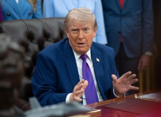 El presidente de Estados Unidos advirtió de que el alto el fuego con Irán es "increíblemente frágil" tras la respuesta de la República Islámica al plan de acuerdo de paz. Foto La Hora: EFE