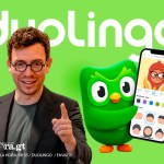 Nueva función llamada “Avatar Suits” en Duolingo. Arte La Hora: Alejandro Ramírez.