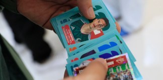 La Policía de Brasil incautó un cargamento con 200 mil estampas falsas del álbum del Mundial 2026 durante un operativo en Río de Janeiro.