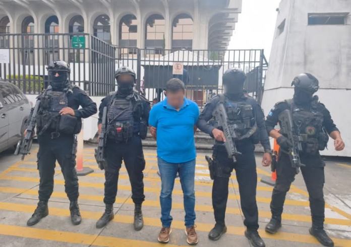 Capturan en Sacatepéquez a Eddie Pineda, extraditable 25 requerido en EE. UU. por narcotráfico. Foto La Hora: PNC.