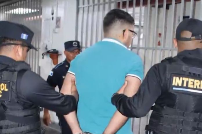 Extraditable venezolano-español capturado por la PNC. Foto La Hora: PNC