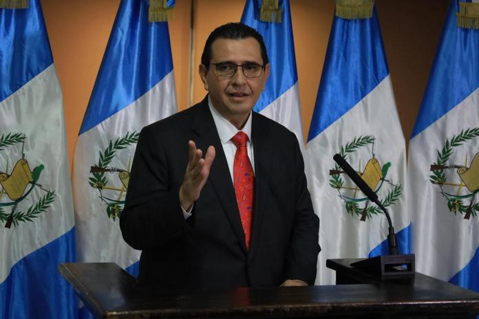 Fiscal General Gabriel García Luna en su primera conferencia de prensa. Foto La Hora: Daniel Ramírez