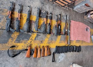 Un arsenal de alto calibre fue localizado en la Portuaria Santo Tomás de Castilla, Puerto Barrios, Izabal, según el Mingob.