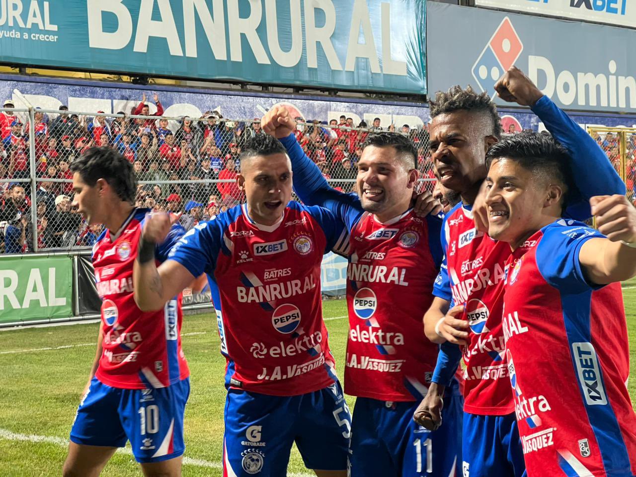 Xelajú clasifica a la final del Torneo Clausura 2026 al derrotar 2-0 a Comunicaciones