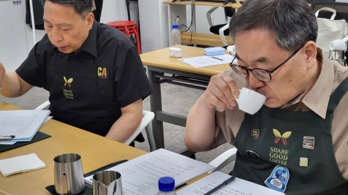 Competencia de baristas con café guatemalteco en Corea del Sur. Foto La Hora: Minex