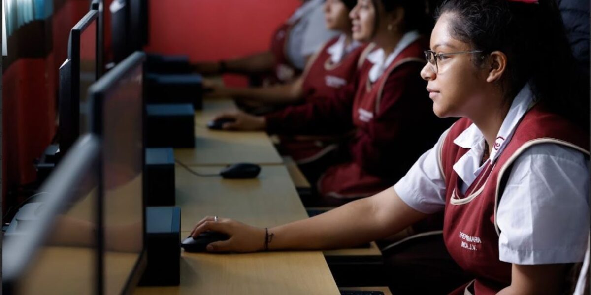 Mineduc hará entrega de 2