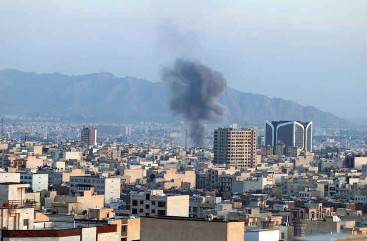 Irán acusa a EE.UU. de violar la tregua tras ataques en sur del país en plena negociación Irán acusó este martes a Estados Unidos de violar el alto el fuego vigente desde el 8 de abril, después de los ataques de anoche contra algunas posiciones en la sureña provincia de Hormozgán, lo que, según Teherán, demuestra la “mala fe” de Washington.