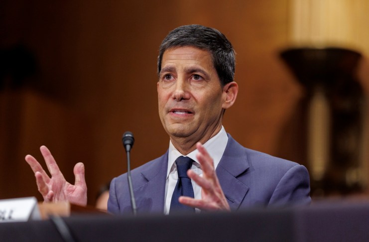 El economista Kevin Warsh se convirtió este miércoles en el nuevo presidente de la Reserva Federal estadounidense.