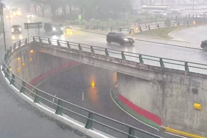 Para la tarde de este jueves 4 de junio se prevé lluvias debido al paso de una onda del este.