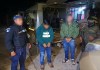 Hombres que intentaban cruzar a México para vender una camioneta de lujo robada son detenidos por PNC. Foto La Hora: PNC.