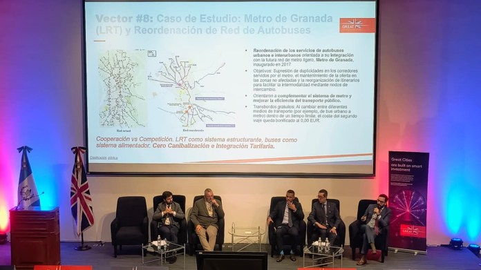 Funcionarios, expertos internacionales y representantes del Reino Unido participaron en un foro sobre movilidad urbana en Guatemala.