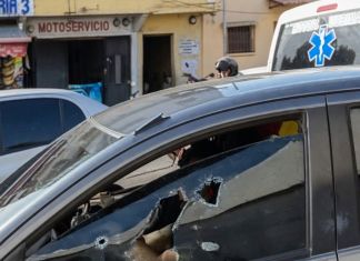 En el hecho armado, la conductora del vehículo resultó ilesa, pero antes los delincuentes le robaron sus pertenencias. Foto La Hora: Montejo
