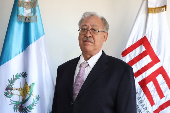 Viceministro de Energía se retira del cargo tras dos años de gestión; ministerio aún no posee a sustituto.