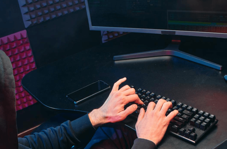 Otro ciberataque, reportan posible vulneración de registros sanitarios en el portal web del INE