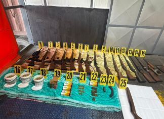Las autoridades indicaron que tras las investigaciones logran la incautación de un arsenal, evitando que sean distribuidos al crimen organizado. Foto La Hora: PNC