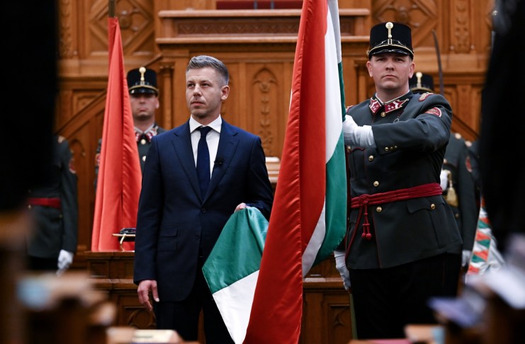 El conservador Péter Magyar fue investido este sábado nuevo primer ministro de Hungría.