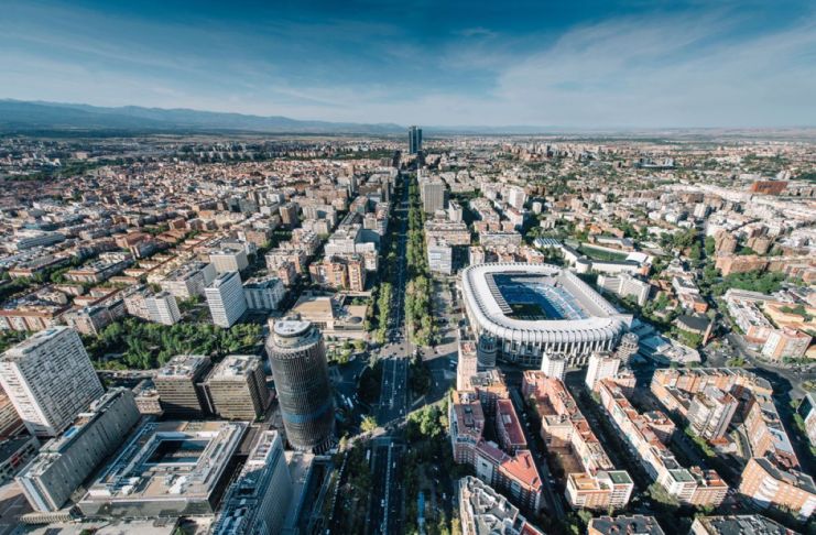 El 1 de junio de 2009, el club cerraba la temporada 2008-09 con €377 millones de ingresos. Dieciséis temporadas después, las cuentas anuales auditadas a 30 de junio de 2025 muestran unos ingresos de €1 mil 159 millones.