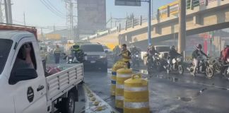 Por el incendio registrado en un almacén ubicado en el kilómetro 16.5 de carretera a El Salvador, el tránsito se ha complicado en la zona.