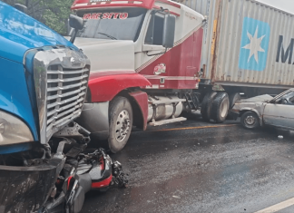 Tránsito vehicular se complica en Villa Nueva con accidente múltiple y otros hechos en la capital