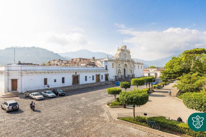 Tras resolución de la CC, Muni de Antigua no podrá cobrar licencias de construcción en el perímetro de la ciudad