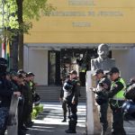 Un tribunal de Bolivia declaró este lunes en rebeldía al expresidente Evo Morales (2006-2019) tras no presentarse al inicio del juicio.