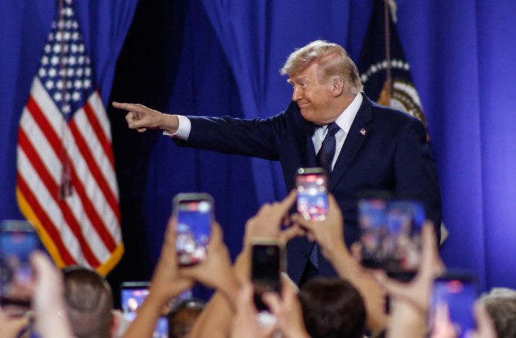 Trump quiere que países del Golfo normalicen relaciones con Israel tras acuerdo con Irán.