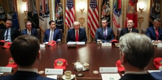Trump dice que todavía no está «satisfecho» con el resultado de las negociaciones con Irán El presidente estadounidense afirmó esta mañana que no le convencen los avances con Irán. Foto La Hora: EFE