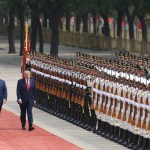 Presidente de China, Xi Jinping, (i) junto al presidente de EE.UU., Donald Trump (d), durante su visita de Estado. Foto La Hora: EFE