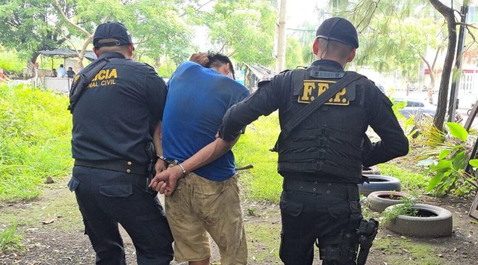 Alias “Shagy” fue capturado en Escuintla luego de ser denunciado por realizar disparos al aire.