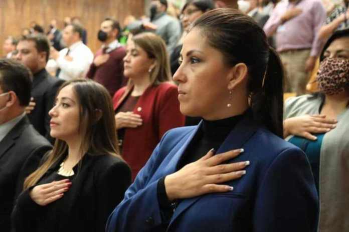 La presidenta del Organismo Judicial, Claudia Paredes, ordenó el retorno de Alisha Moguel, sobrina de Néster Vásquez como secretaria de comunicación del OJ. Foto: OJ