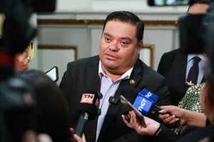 Allan Rodríguez manipula el concepto de "inocencia" para justificar el freno a la ley antilavado
