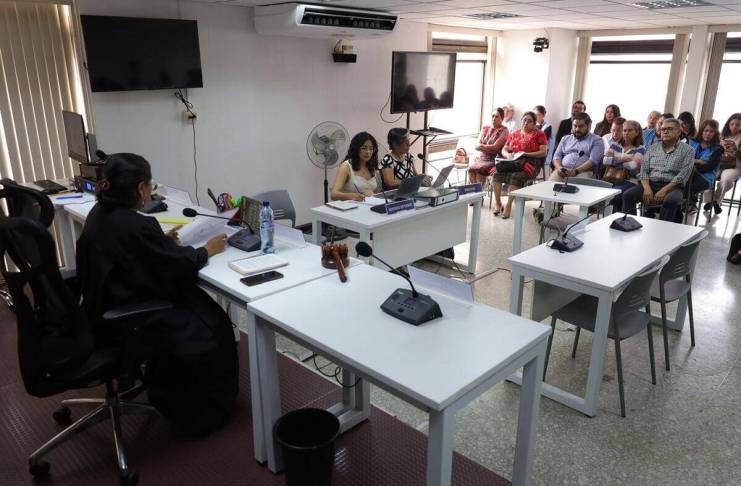 Derivado de la incomparecencia del MP y una apelación pendiente, el juicio contra Claudia González fue aplazado para 2027. Foto La Hora: Daniel Ramírez