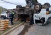 En la Diagonal 45, sobre el puente Monjitas, zona 16, un camión volcó en plena vía, afectando el paso y generando congestionamiento vehicular en el sector.