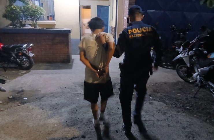 Operativos de la PNC en distintos puntos del país dejaron varias capturas vinculadas a presuntos delitos relacionados con droga.