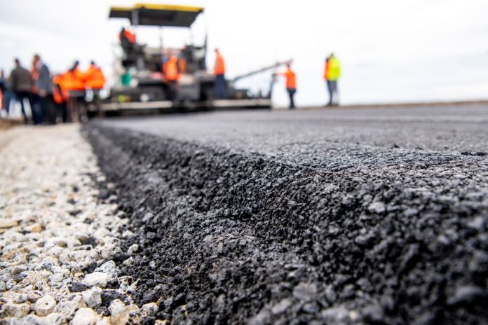 La Dirección de Proyectos Viales Prioritarios es la instancia dedicada al avance de la construcción de infraestructura vial. Foto La Hora: Fotosr52/Shutterstock
