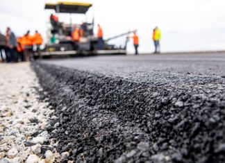 La Dirección de Proyectos Viales Prioritarios es la instancia dedicada al avance de la construcción de infraestructura vial. Foto La Hora: Fotosr52/Shutterstock