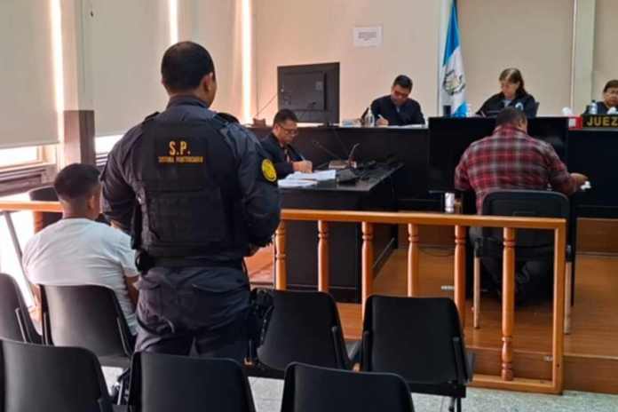 El Tribunal Sexto de Sentencia Penal inició el juicio en contra del supuesto atacante de la mayor asimilada, Maribel Molina. Foto La Hora: Sergio Osegueda