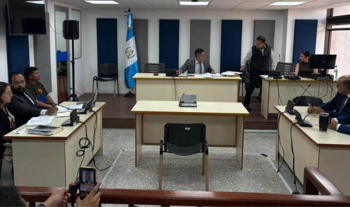 La familia del motorista Larkin Morales solicita la inmovilización de cuenstas de Carlos Acevedo ante el temor de que evada sus responsabilidades. Foto La Hora: Daniel Ramírez